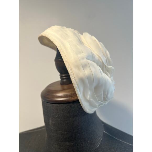 Vintage Tiered Tulle Ivory Pill Box Hat JL - Picture 5 of 7